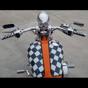 Meet your Posher, Carl